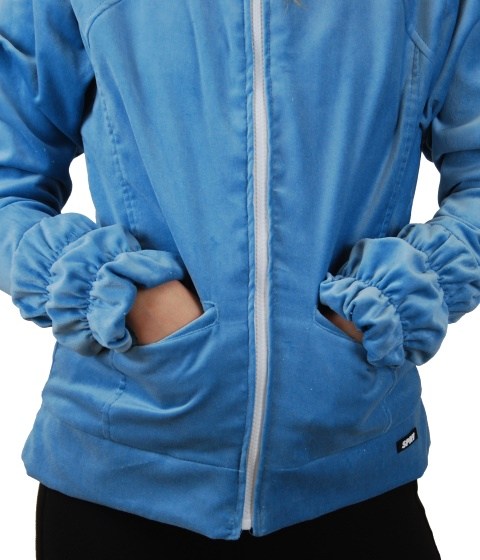 Bomber-The-Playday-Blue-Bomber-4